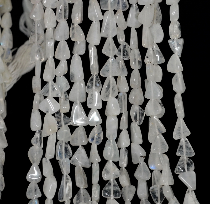 7X6-10X7MM RAINBOW MOONSTONE GEMSTONE TRIANGLE NUGGET PEBBLE BEADS 14-15inch