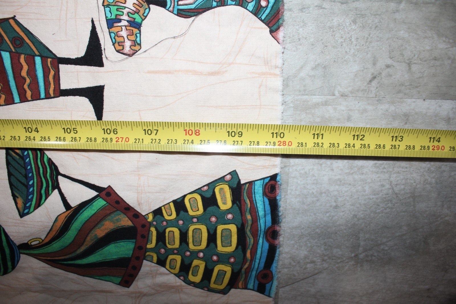 ALEXANDER HENRY 2008 CALABASH AFRICAN WOMEN Cotton Fabric Multicolor 41″ x 110″