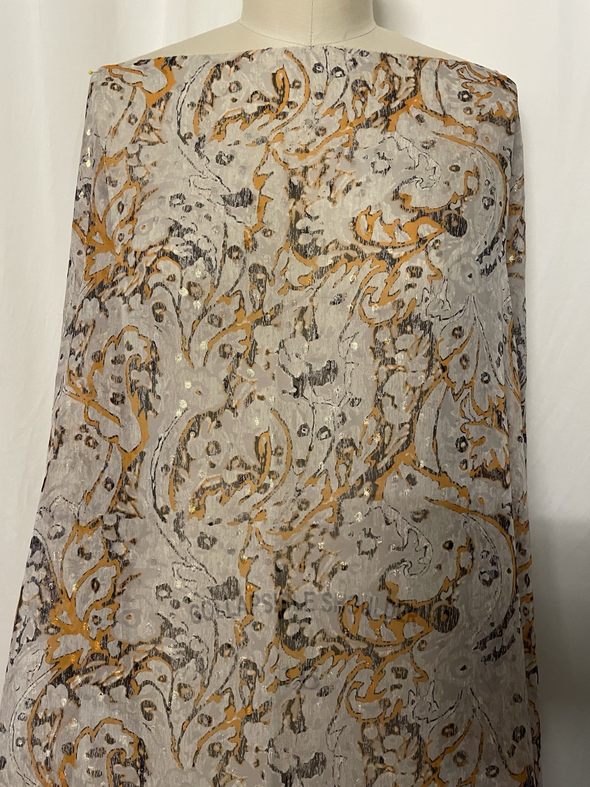 100% Silk Chiffon Georgette Gold Lurex Grey Abstract Fabric By The Yard 56″ Wide