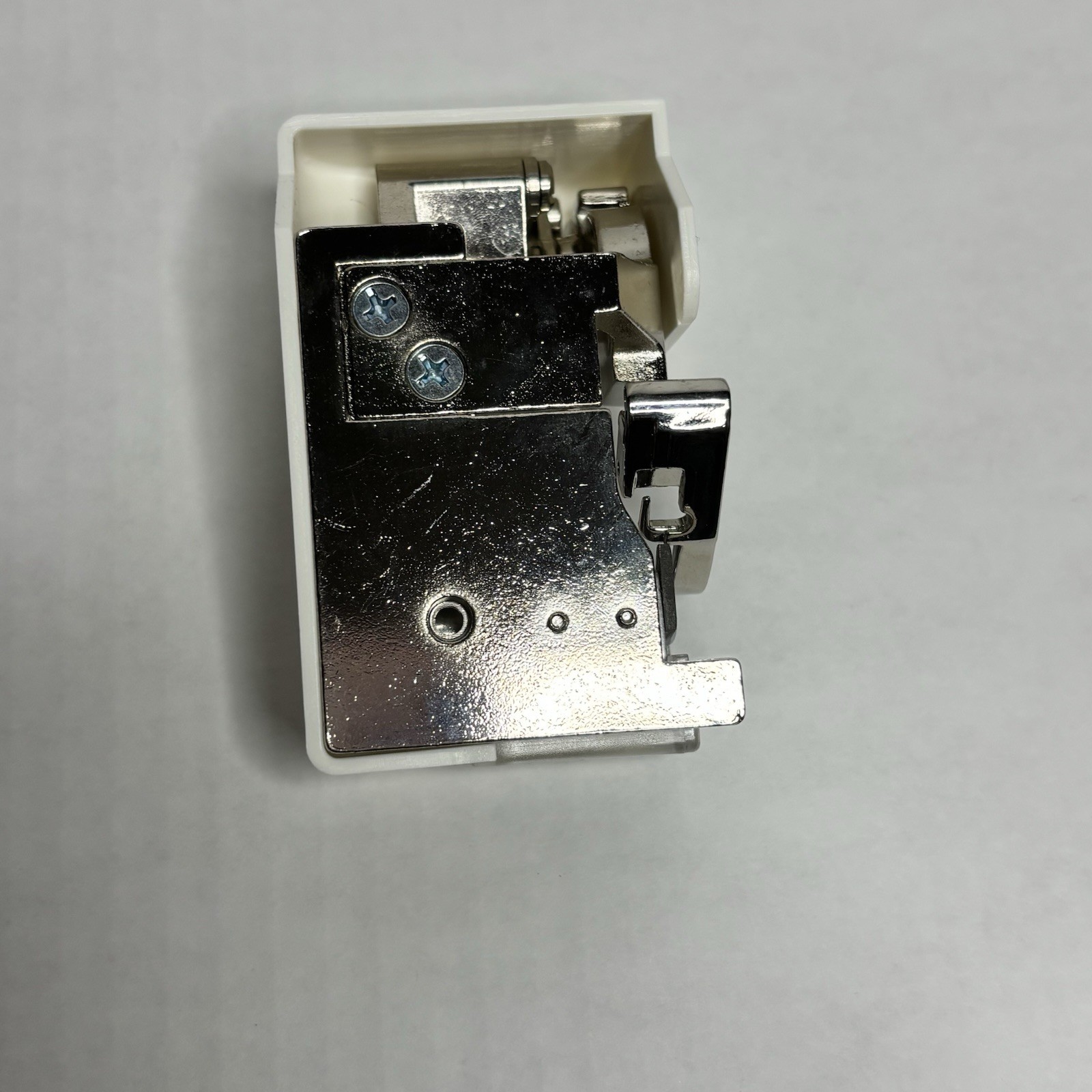 Singer Low Shank Side Cutter Foot #555790 Home Machine