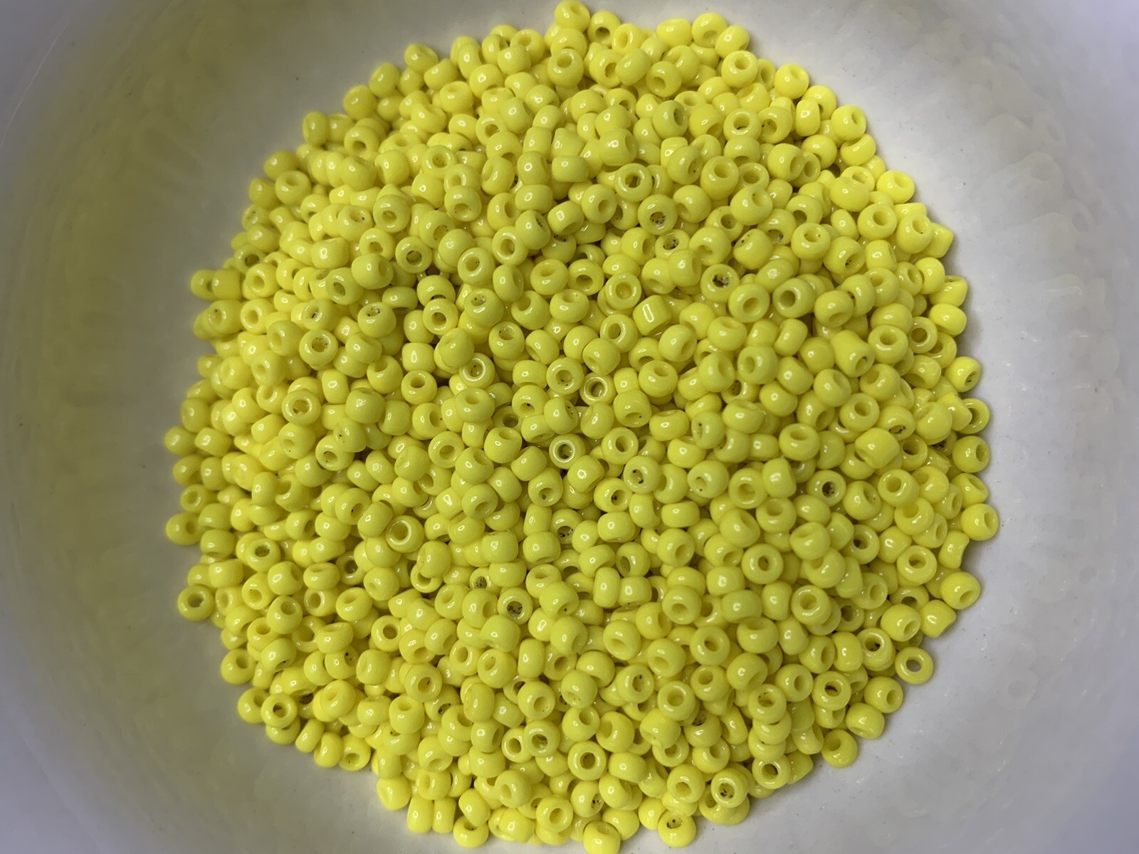 9/0 Lot 7 Colors 100 Grams Each Color 6 Opaque/1 Pearl Glass Seed Beads