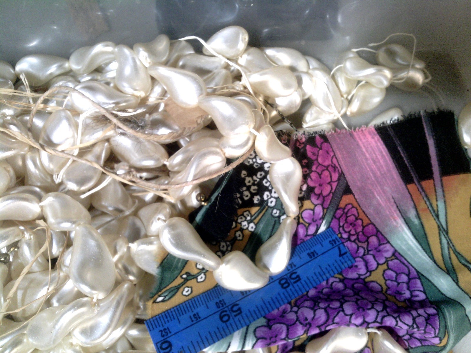 VTG 3LB 15OZ WHITE FAUX PEARL JAPAN WAVY BEADS 15mm #072112A