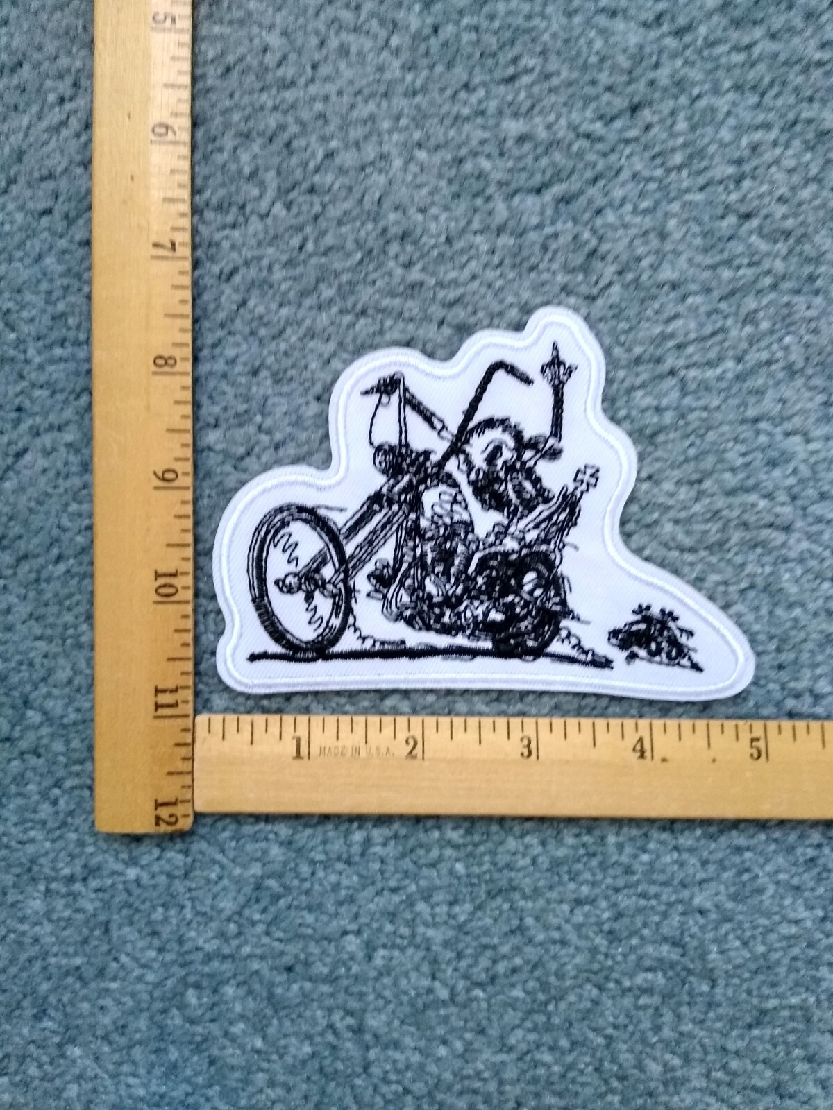 1 RARE BIKER MOTORCYCLE SKULL RIDER FINGER IRON ON PATCH free shipping