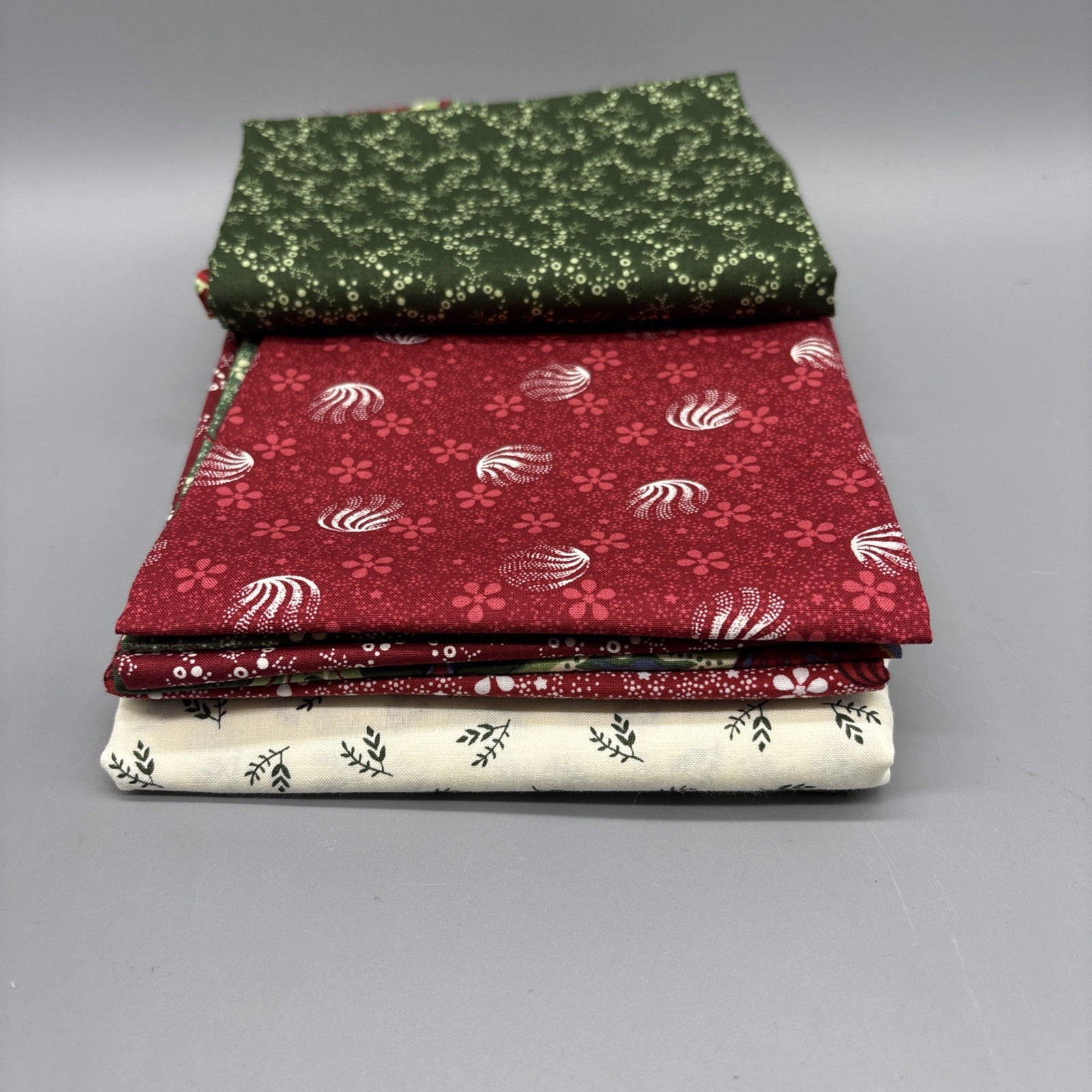 Quilt Kit – Villa Rosa Designs Crimson Glory 52” X 64” Quilt