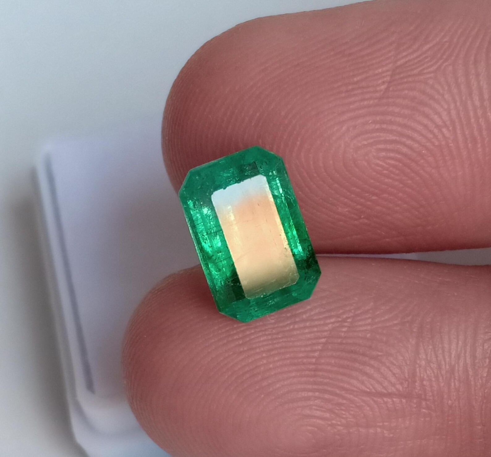 Natural Emerald 3.38 Carat Octagon Cut 11×8 MM Loose Gemstone For Jewelry