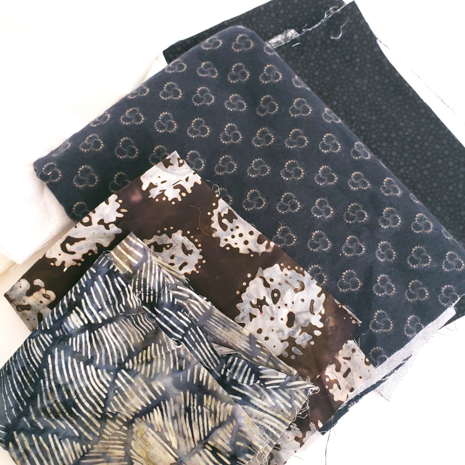 Fabric Scraps For Craft Varies of Sizes n Fabric Types- Theme light n dark 11oz