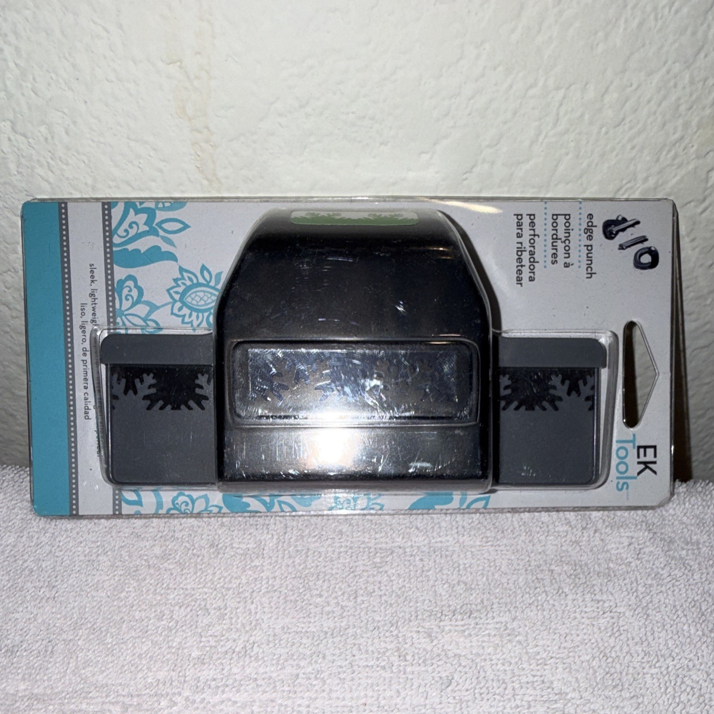 EK Tools Snowflake Edge Paper Punch Scrapbooking Tool, Less Than 1″ 54-40085