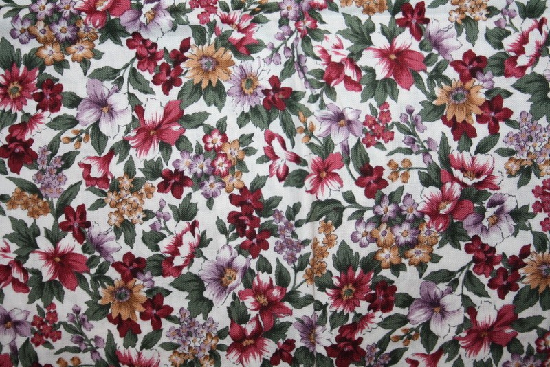 SMALL FLORALS IN RED AND YELLOW FROM NORTHCOTT – 100% COTTON FABRIC