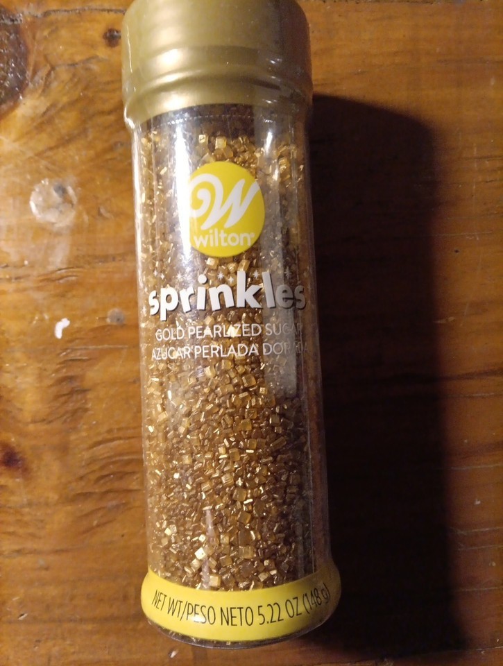 WILTON SPRINKLES – 2 JARS – 2.9 OZ EACH – GOLD SANDING SUGAR SPRINKLES