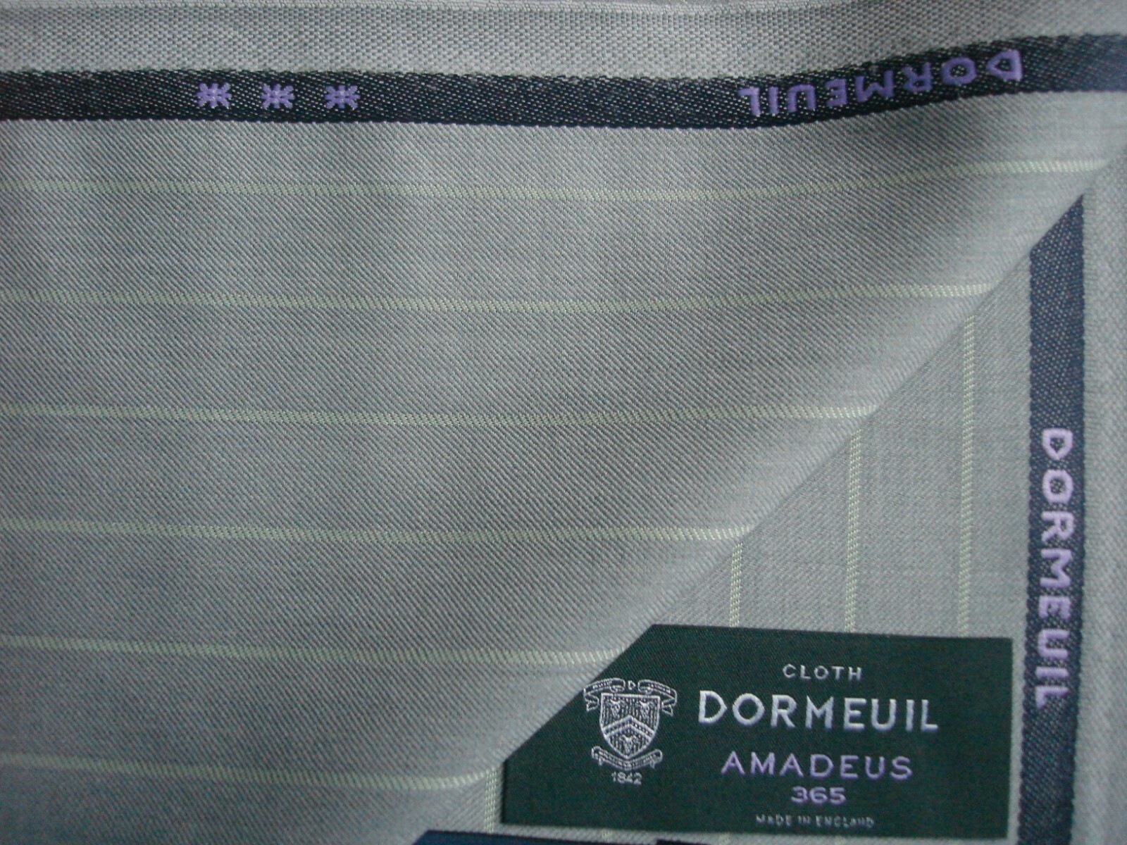 DORMEUIL 100% WOOL WORSTED SUITING FABRIC Amadeus 365 MADE IN ENGLAND – 1.0 m.