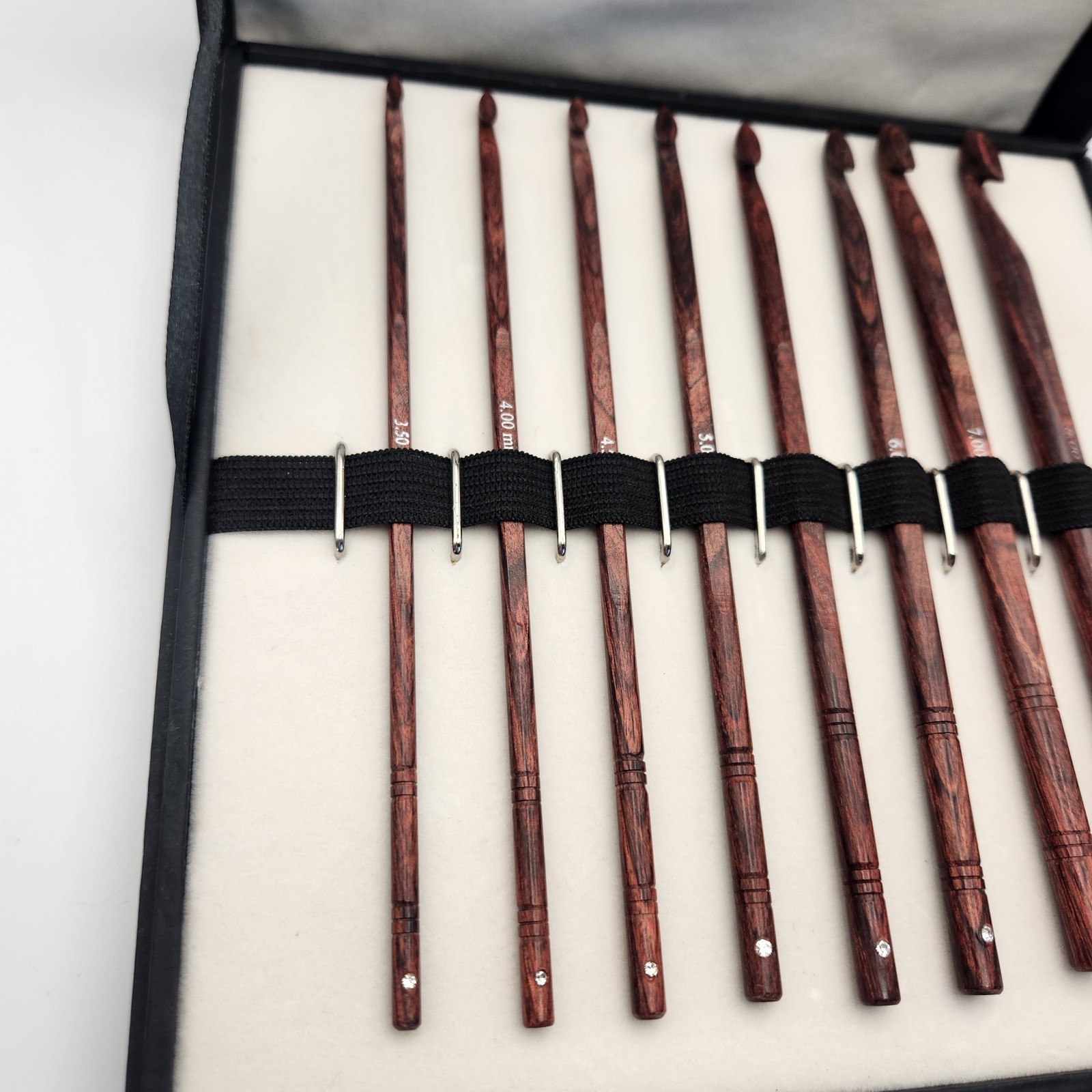 KnitPro Symfonie Rose Deluxe Crochet Hook Set. Please Read Full Description!