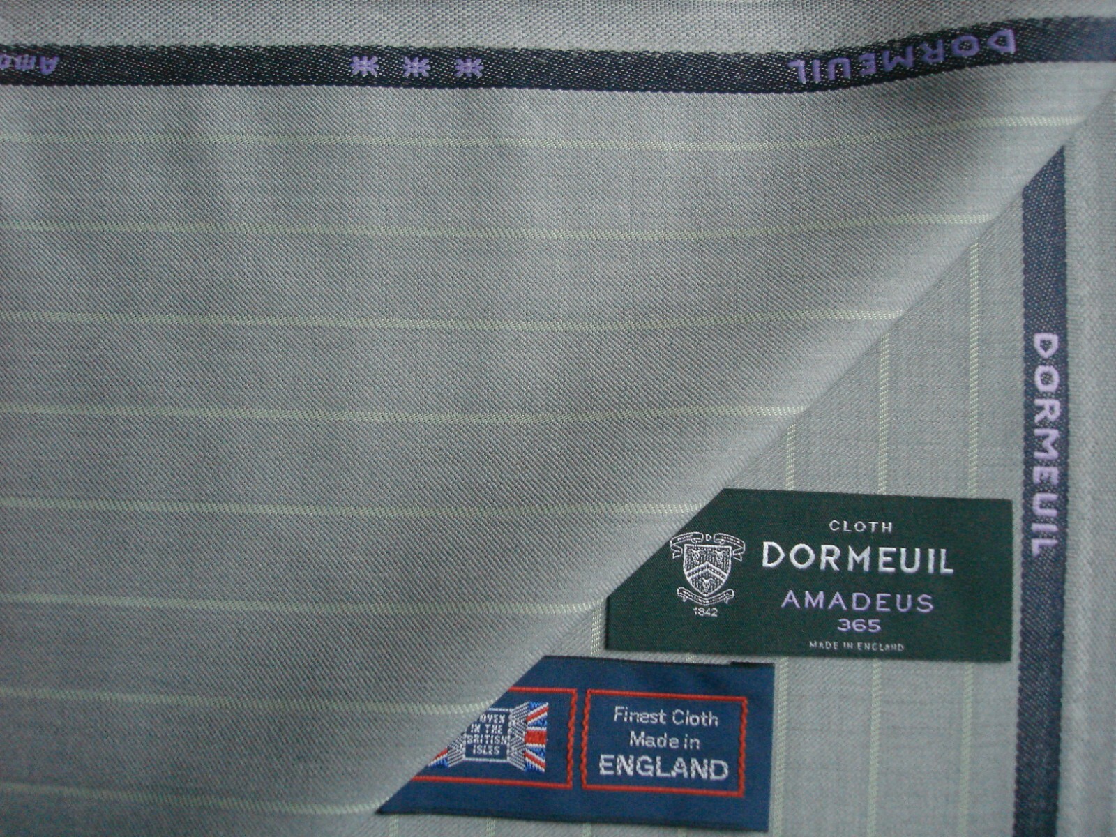 DORMEUIL 100% WOOL WORSTED SUITING FABRIC Amadeus 365 MADE IN ENGLAND – 1.0 m.