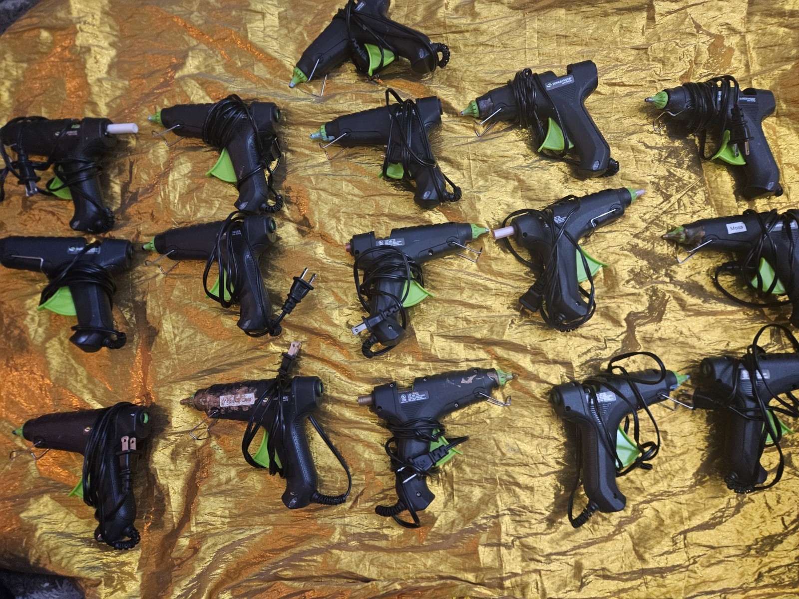 26 LOT OF SUREBONDER Glue GUN AND ARTISAIRE Wax GUN GUNS Low Temp CRAFTING Tool!