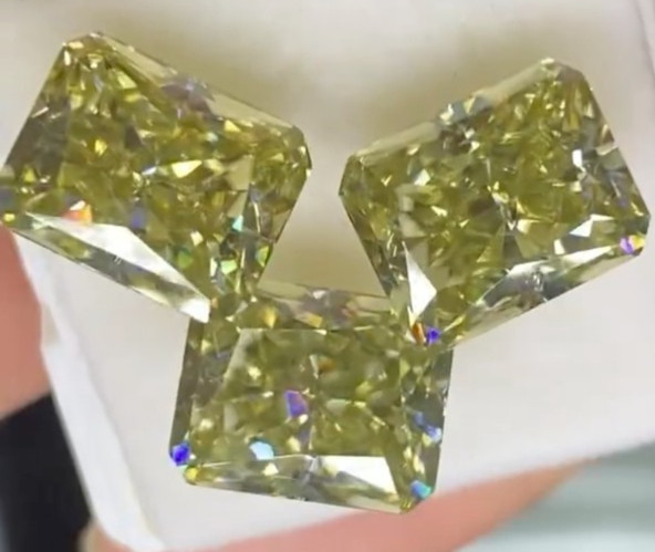 2.30 Cts Certified VVS1 D Grade Radiant Cut 4 MM Natural Yellow Diamond 3 Pc