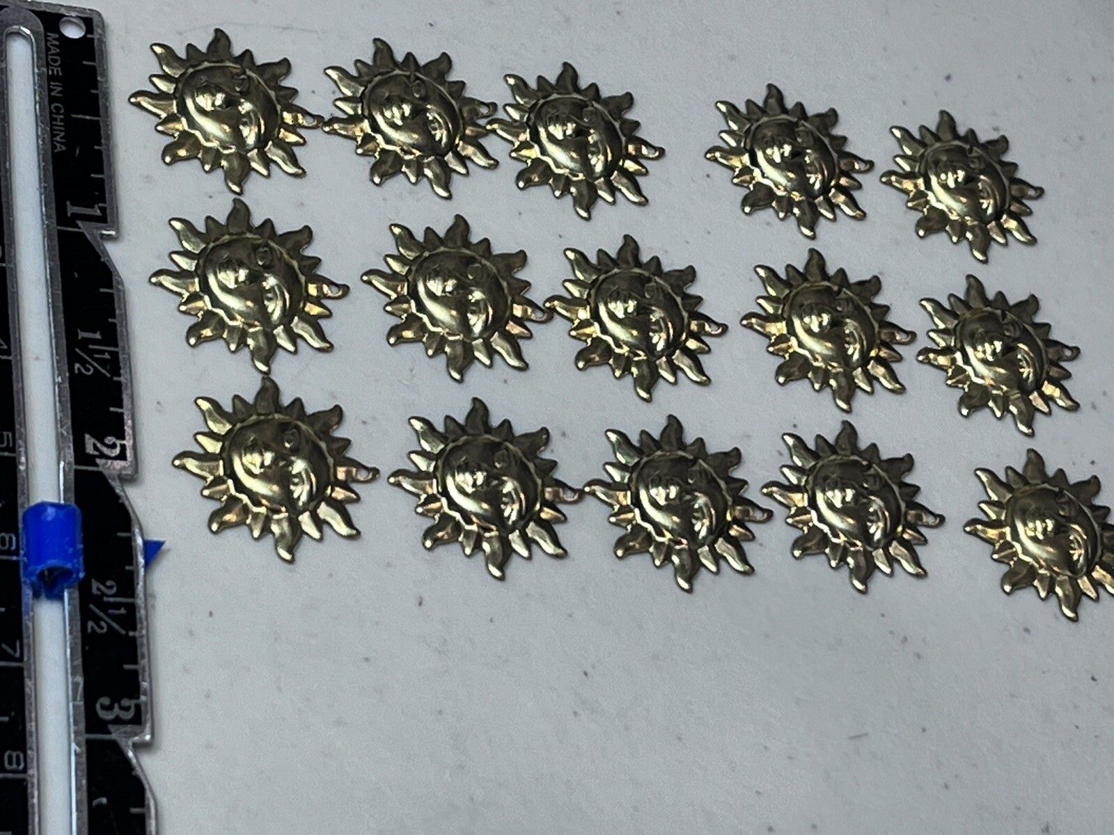 15 PCS Raw Brass Sunny Sun Face Charm Pendant 20mm Jewelry Craft Findings