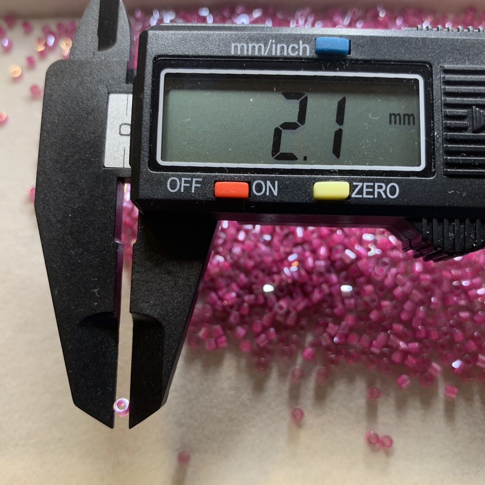 Wholesale 4Oz/114G Delica Beads Bulk Lot Gold & Silver Mixed 2.0-2.3mm Diameter