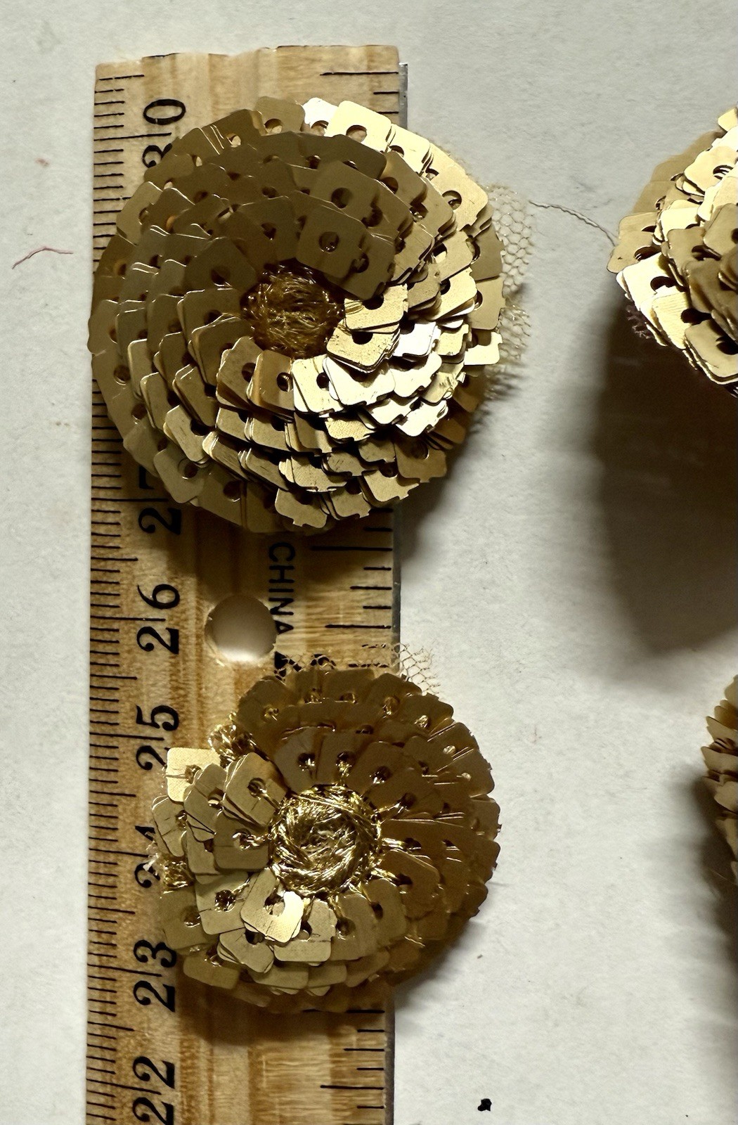 50 Pcs Sequin GOLDEN ROUND 1-1.25″ Patches Sew on/GLUE ON Applique net Patch lot