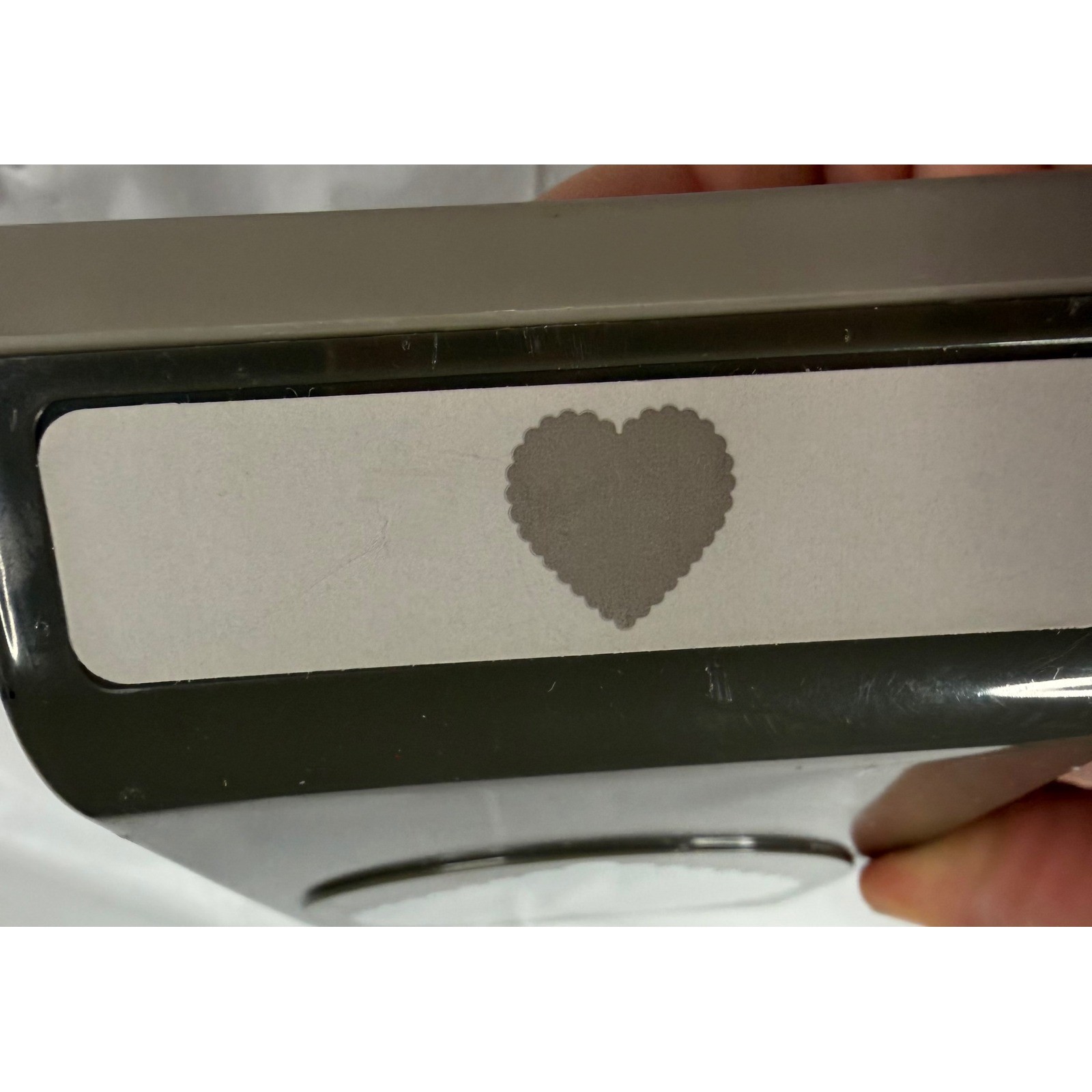 Stampin Up Scalloped Heart Paper Punch Scallop Edge Craft Tool J019