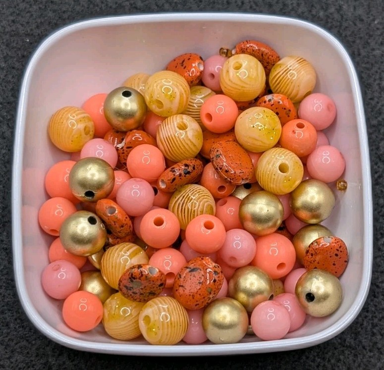 2.9oz Plastic Assorted Loose Beads: Craft DIY Project