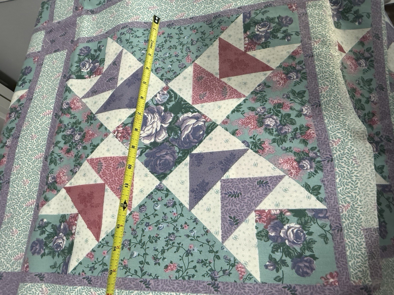 90”x107” VTG CHEATER QUILT FABRIC Spring Industries Pastel Purple Floral Cotton