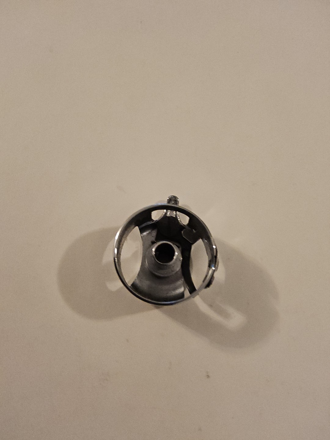 Husqvarna Viking 100, 950, 3320,6460 Sewing Machine Bobbin Case