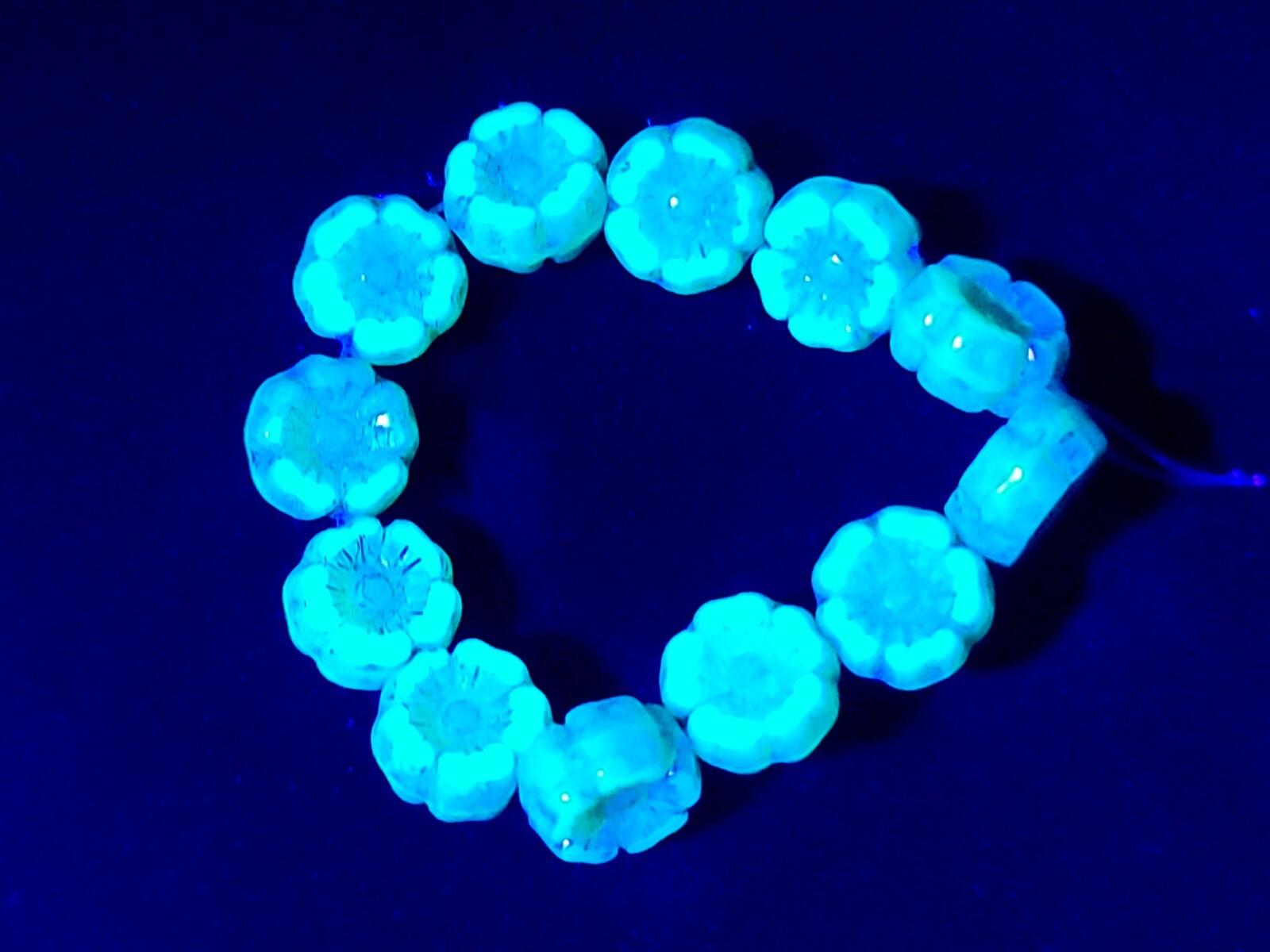 Hibiscus Uranium Glass Beads 7mm Blue Silver Wash Pressed Glass 12pcs