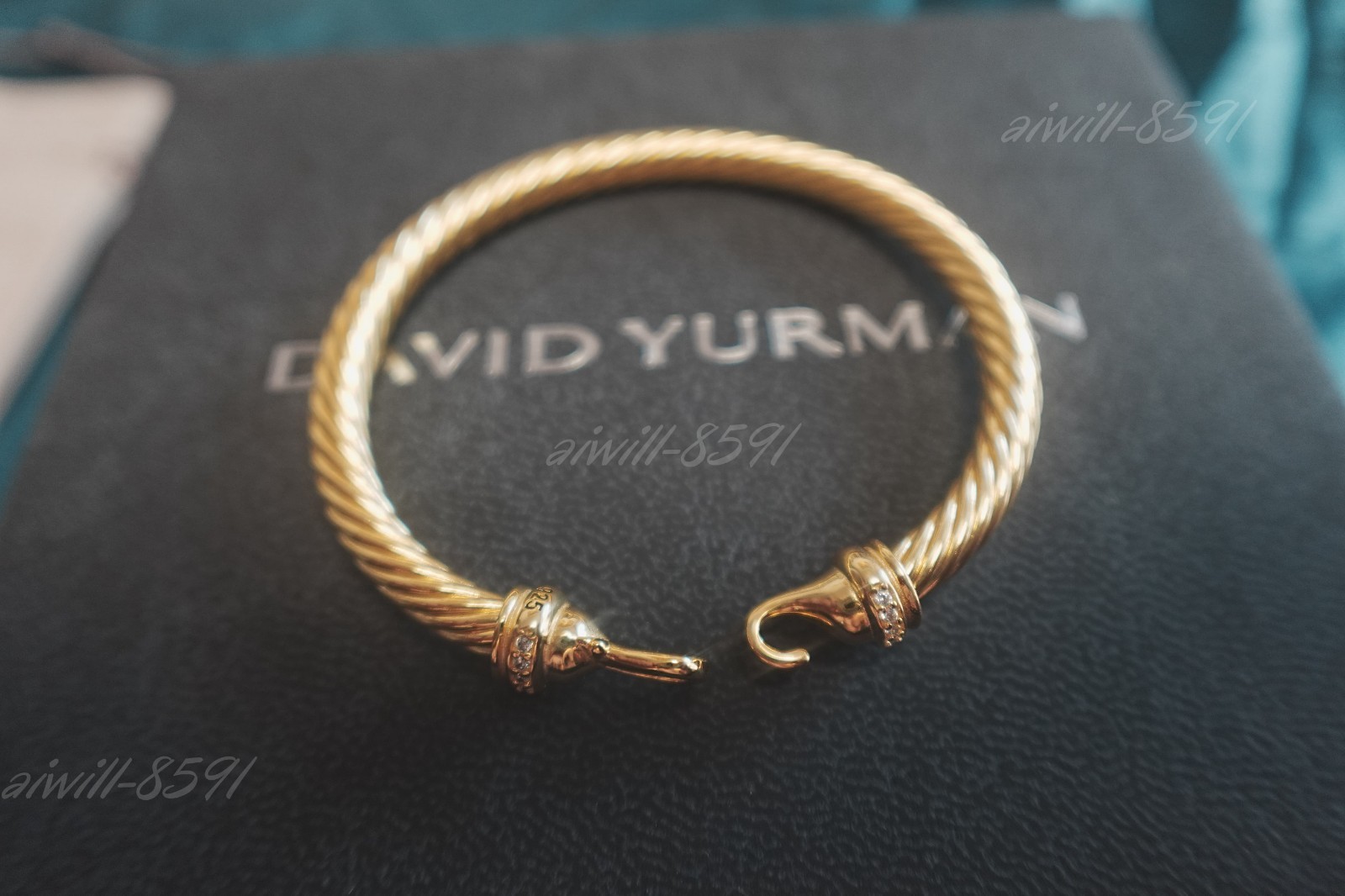 NewDAV1DYurrman18K&Gold&twisted cable Diamond.bracelet