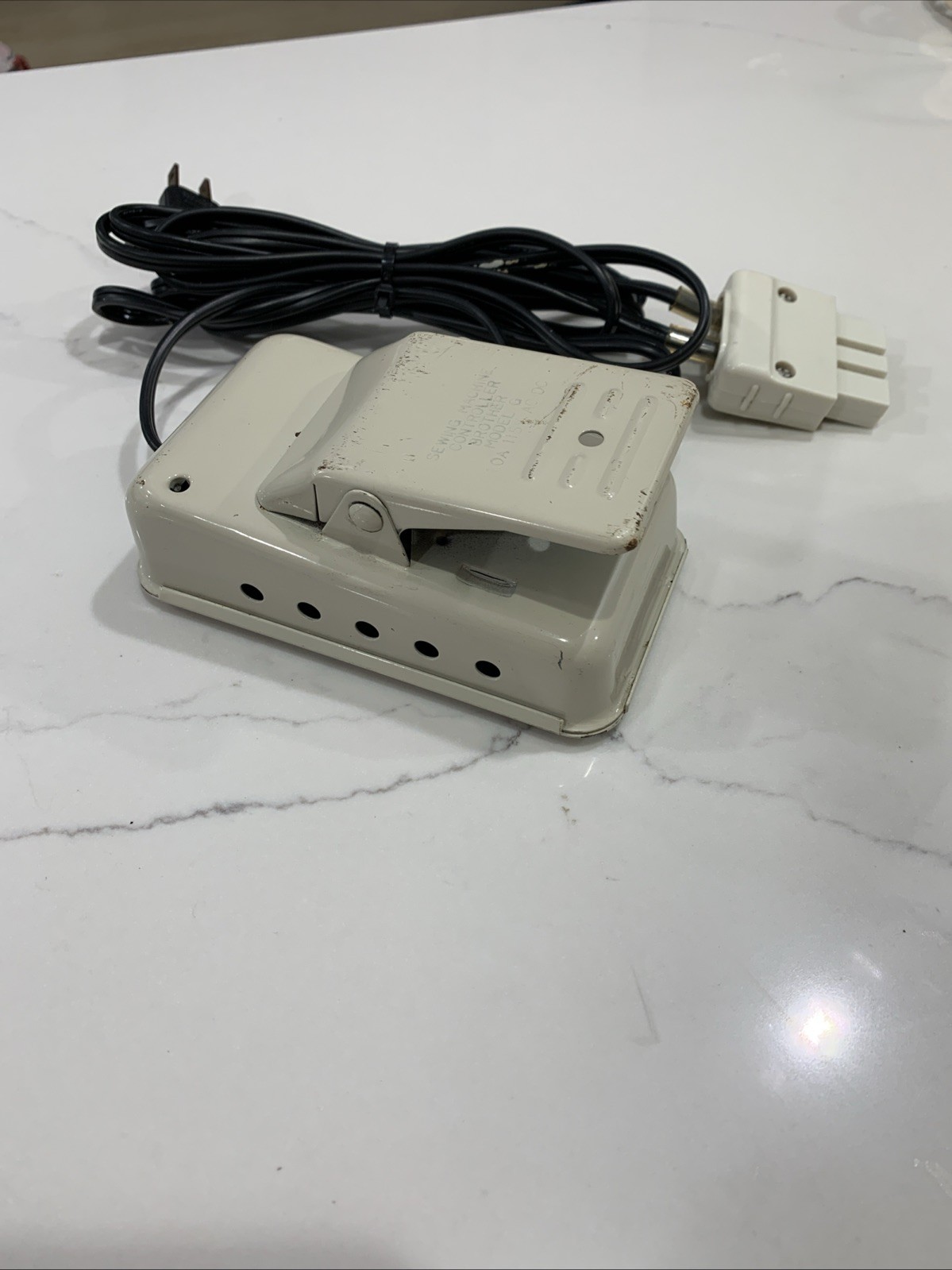 Brother Model G Sewing Machine Foot Pedal 3-Prong VX-970 VX-780 VX-75 1.0A-115V