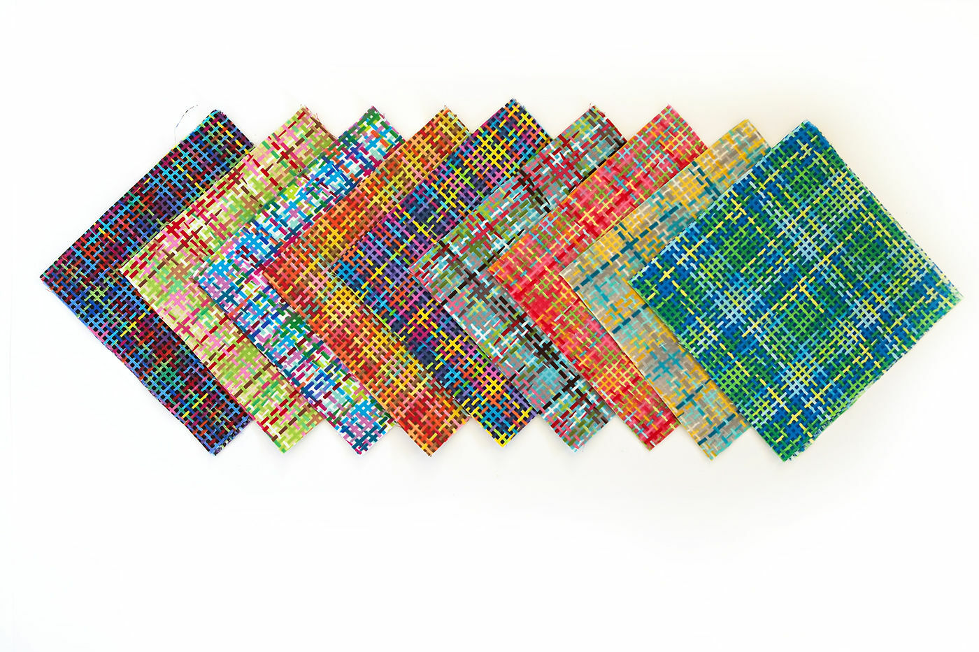 18-pc Pretty in Plaid Jelly Roll 2.5″ pre-cut 100% cotton fabric quilt strip