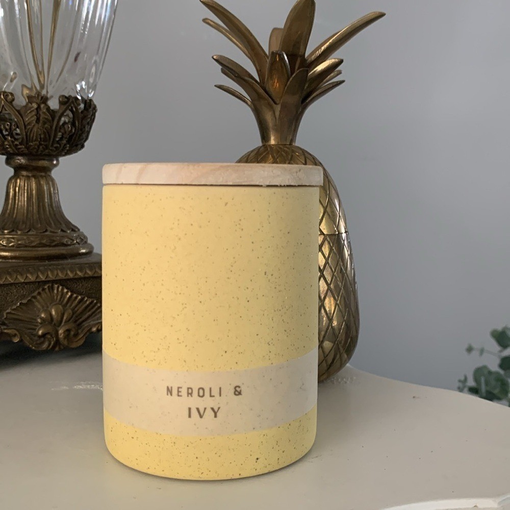Matte Textured 6.4oz Ceramic Candle with Wooden Wick Neroli and Ivy – Threshold™