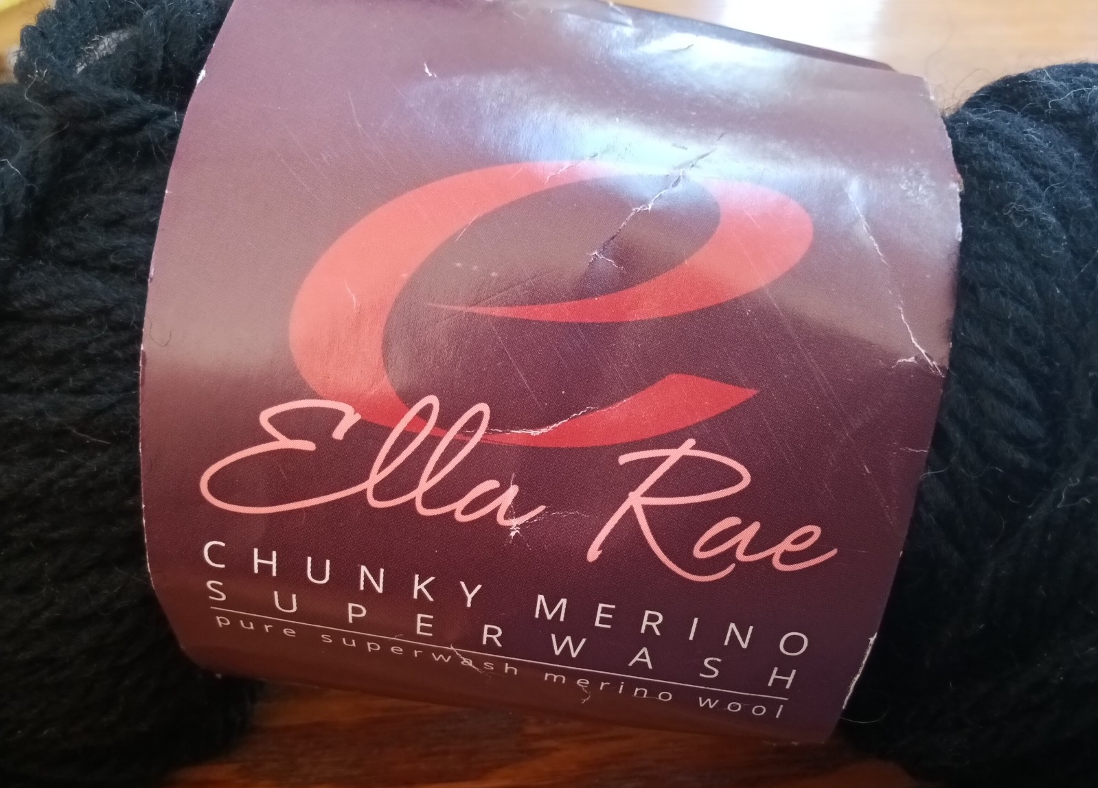 ELLA RAE Chunky Merino Superwash Yarn Color Black 3.52oz 100 gr 136 yds