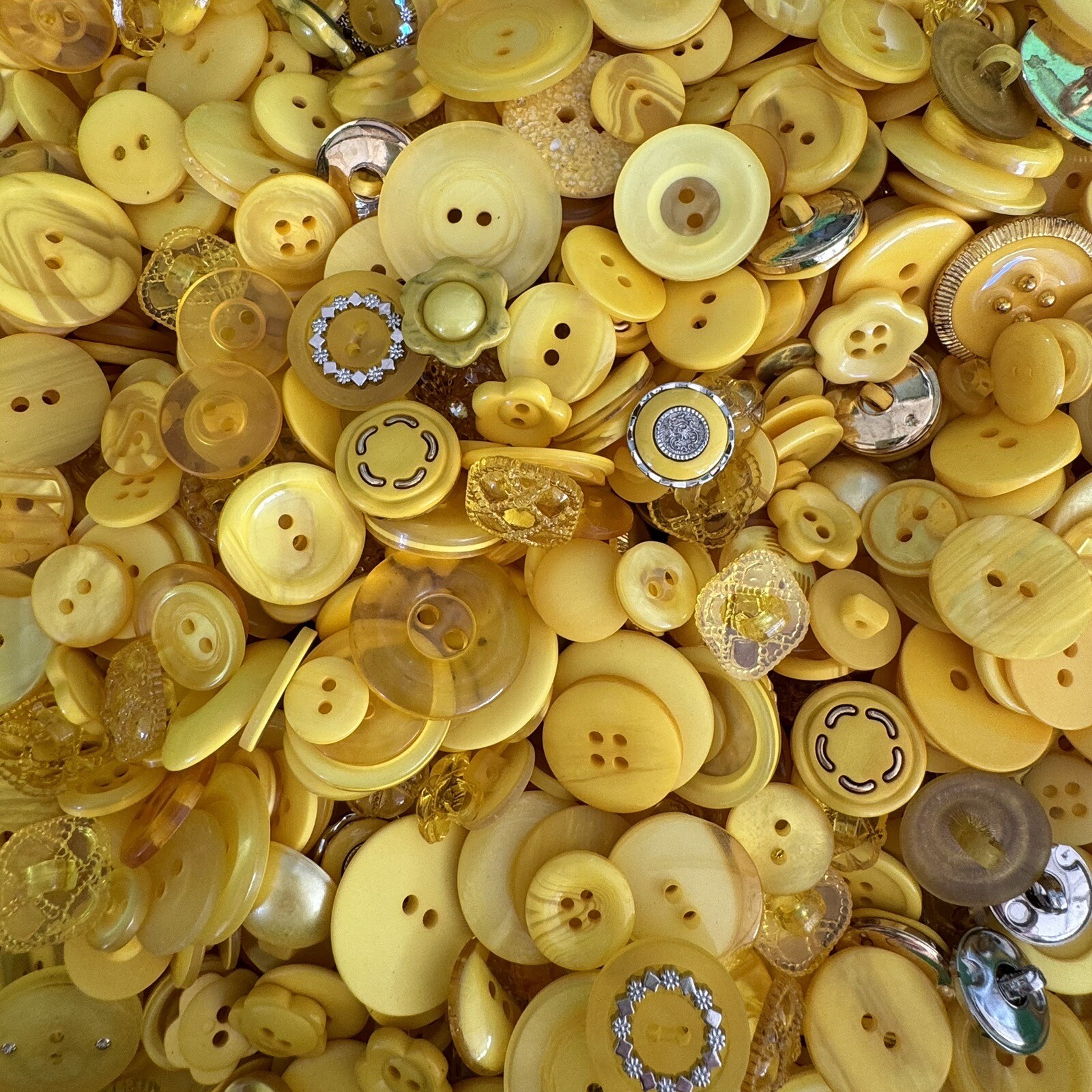 New! Incredible Mixed Lot YELLOW Premium Buttons All Sizes For Embellishments