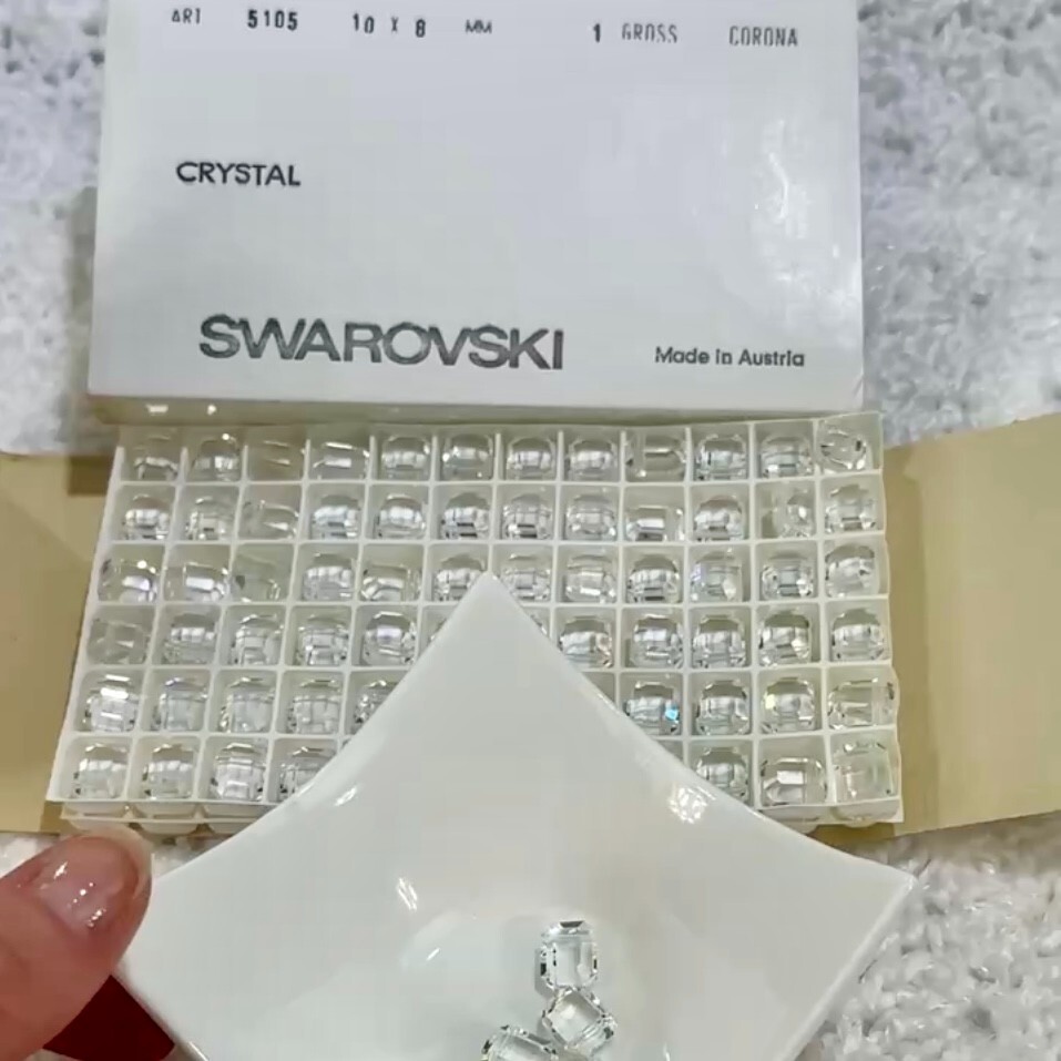 Swarovski Art 5105 10x8mm Crystal 12pcs Vintage Octagon Side Drilled Beads SW161