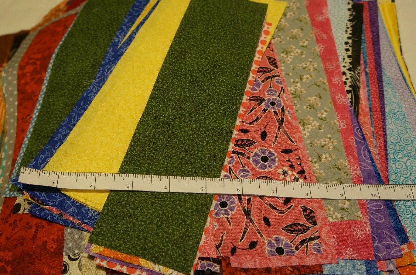 JUMBO SCRAP LOT ~ 100  2″ x 10″ STRIPS SCRAPS 100% Cotton Fabric NO DUPLICATES