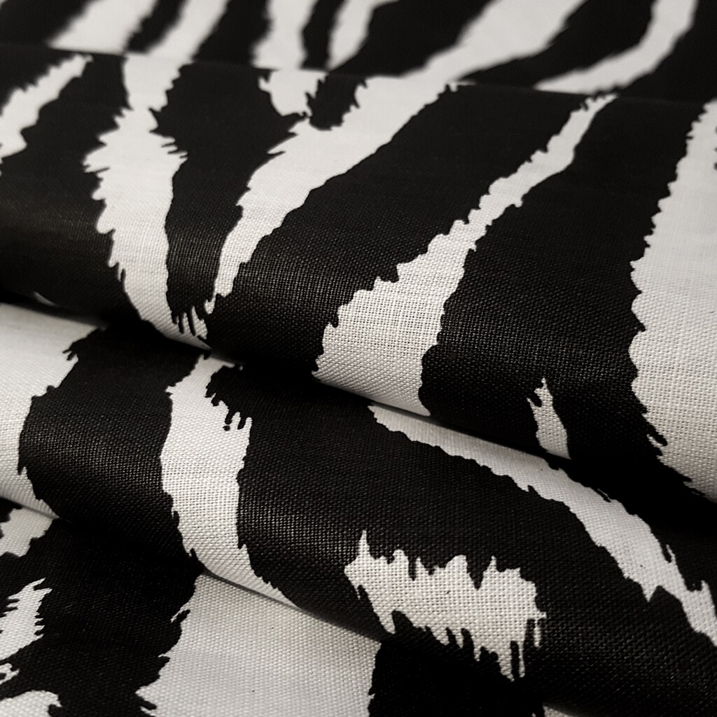 ZEBRA STRIPE PRINT POLY COTTON FABRIC 60″ BY THE YARD BLACK WHITE TIGER STRIPE