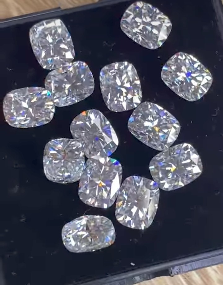 5PC 5.Ct Natural Certified Cushion Cut Diamond White D Grade Grade Gemstone
