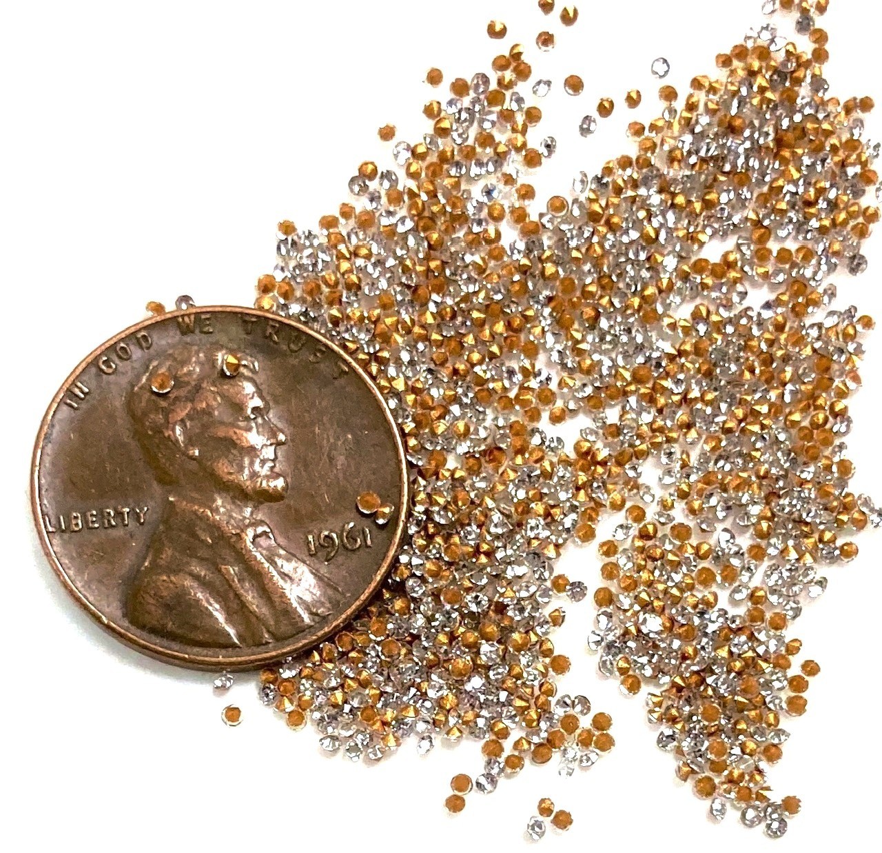 1440 VINTAGE CZECHOSLOVAKIAN CRYSTAL GLASS 1.5mm. (4SS) CHATON RHINESTONES D457