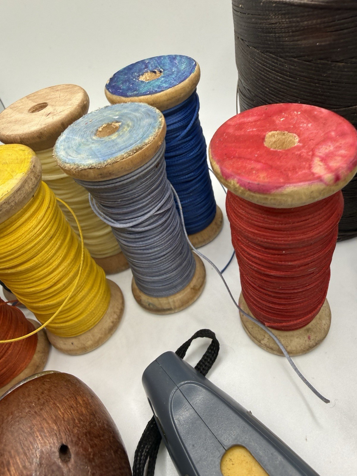 Ritza 25 Tiger Thread 1.0mm Waxed Thread Lot + Leatherworking Tools Huge Bundle