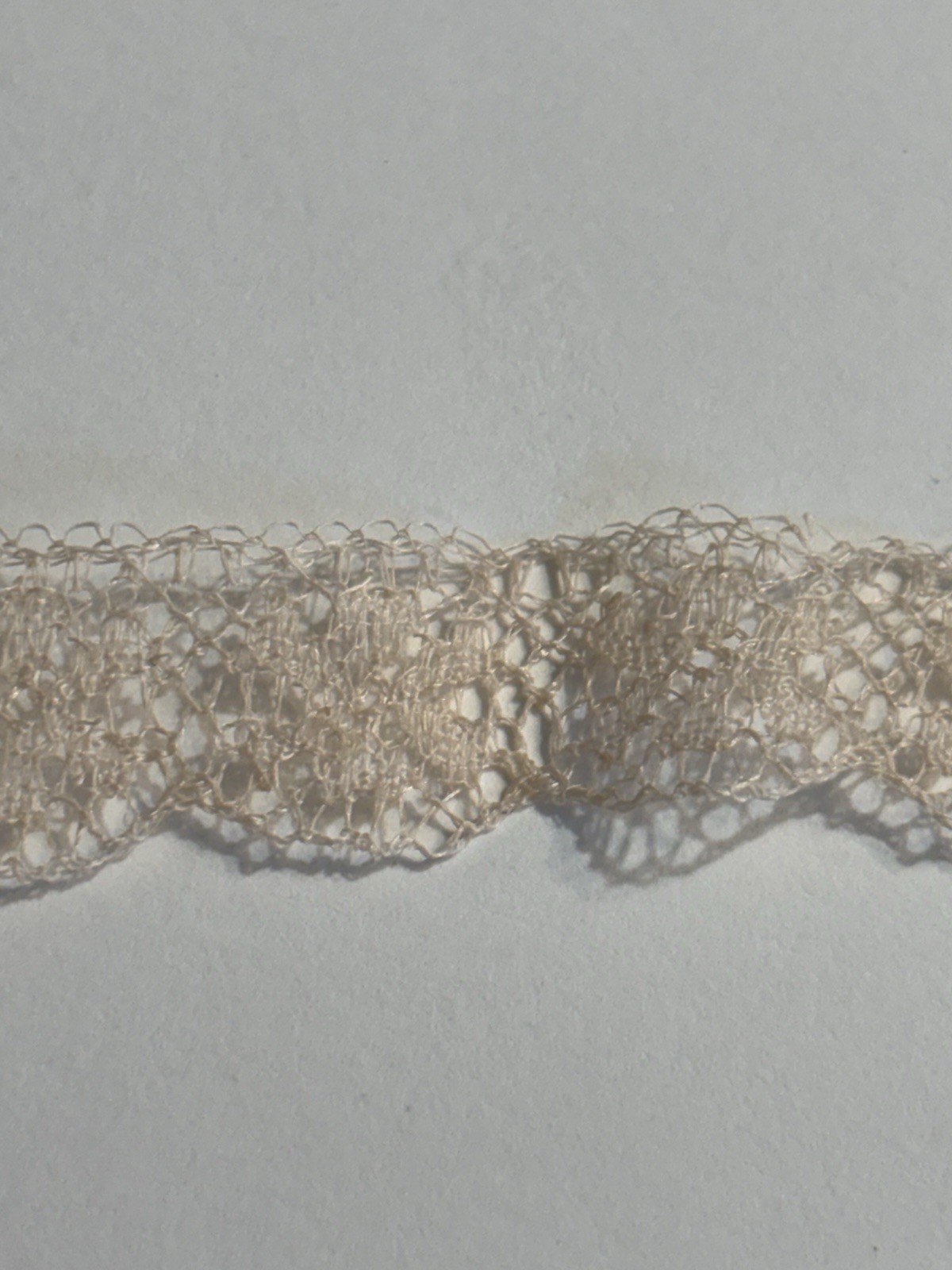 Light Beige/Pinkish Vintage Scalloped Flower Pattern 1/2″ W-1