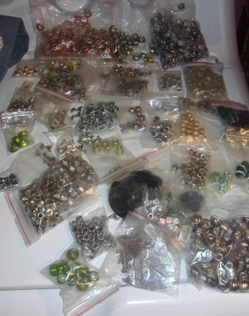 LOOSE BEADS OVER 6 LBS NEW