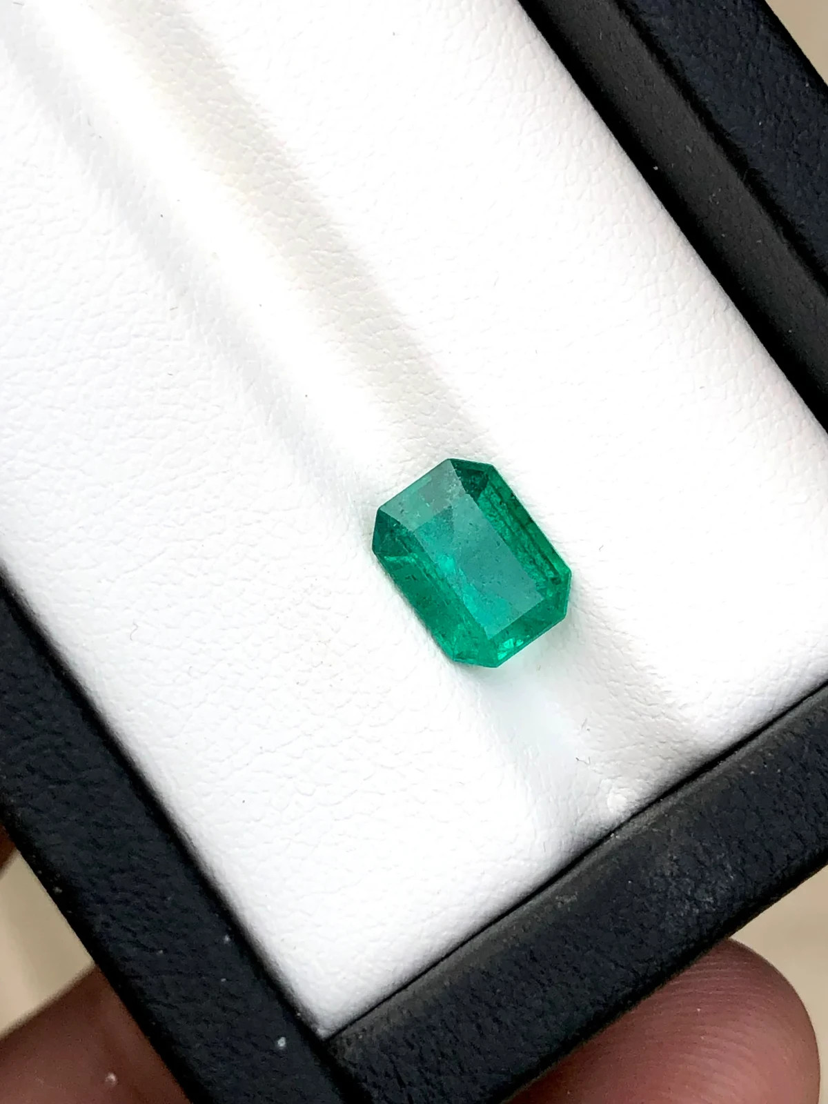 1.85 Carat Natural Zambia Emerald Octagon Cut 8×6 MM Loose Gemstone For Jewelry