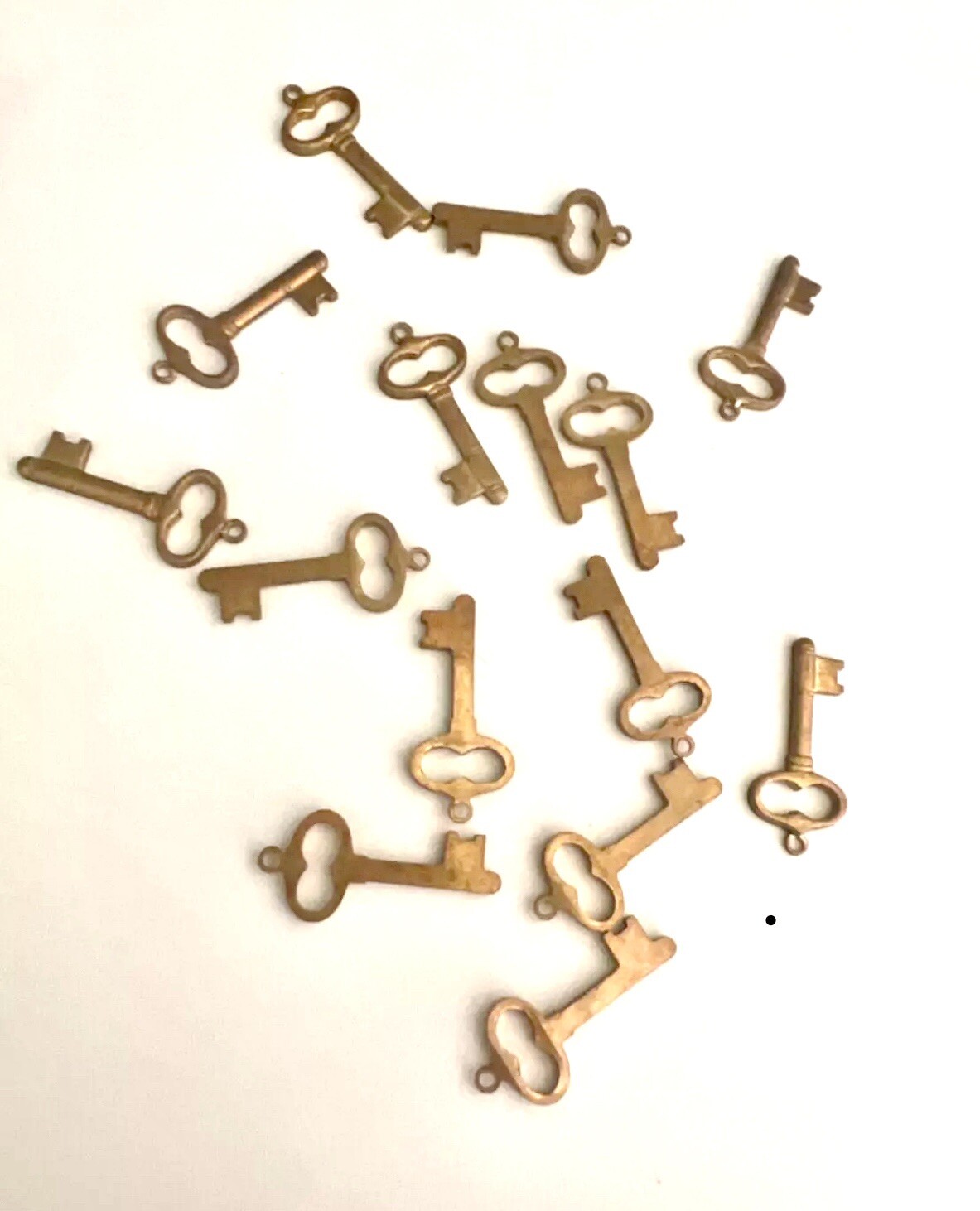 Vintage Brass skeleton key pendant 11.5 x 28 mm lot 15 Pcs