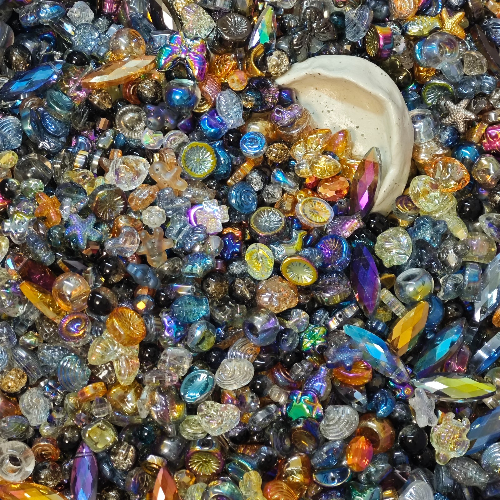 3.52oz Glass beads lot jewelry making mix variety bead supplies Read Description