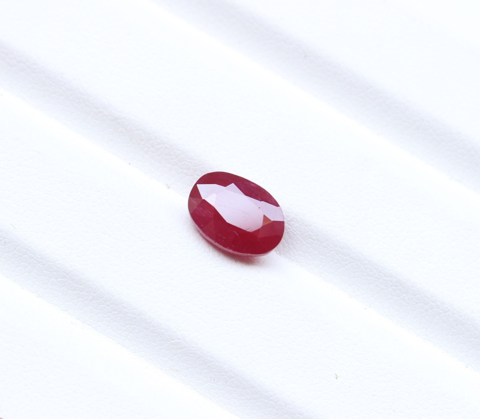 AAA++ Natural Red Ruby Oval Faceted Cut Cabochon Loose Gemstone 3.65 Ct 10X7MM