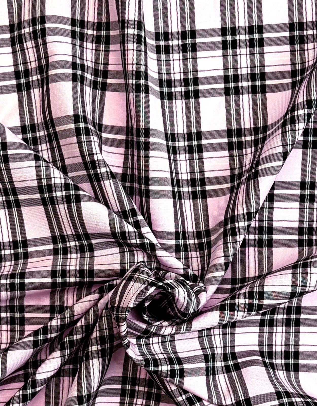 100% Polyester Plaid Poplin Weave 58″ Wide Fabric Wrinkle Resistant Non-Stretch