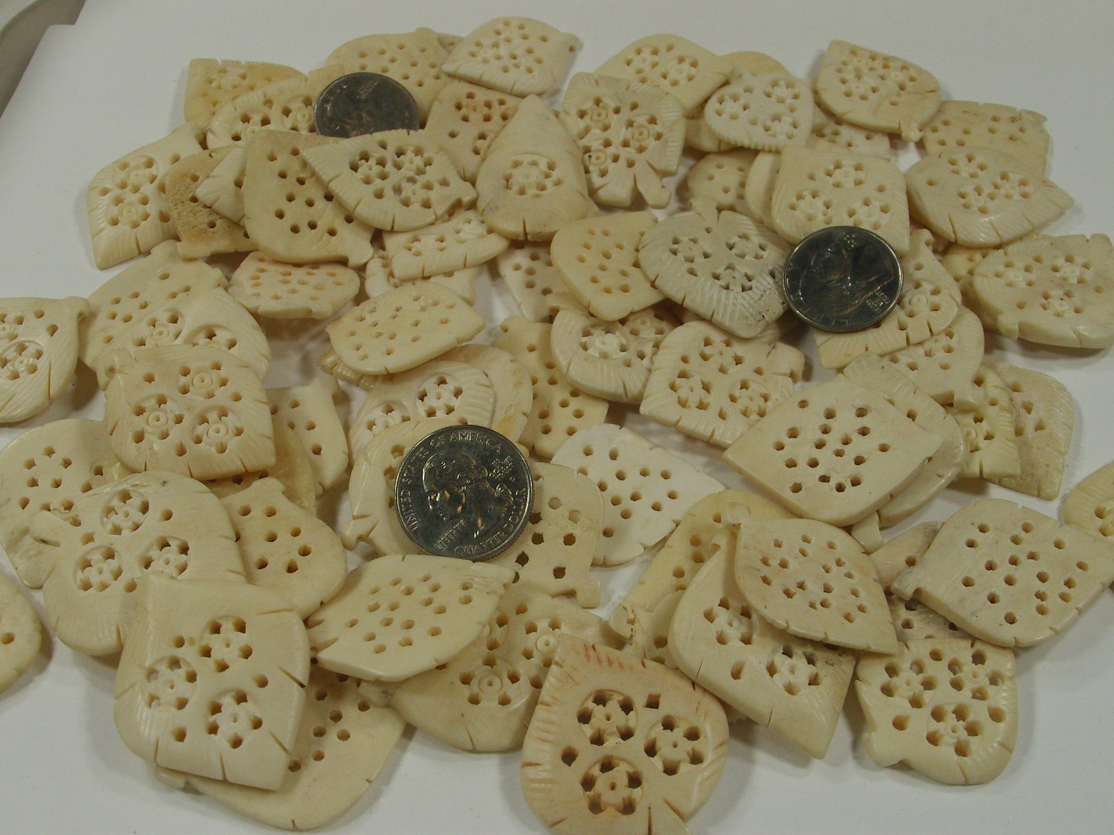 125 Pieces India Handmade Large Water Buffalo Bone Pendants Bulk Lot (AQZ-9)⭐