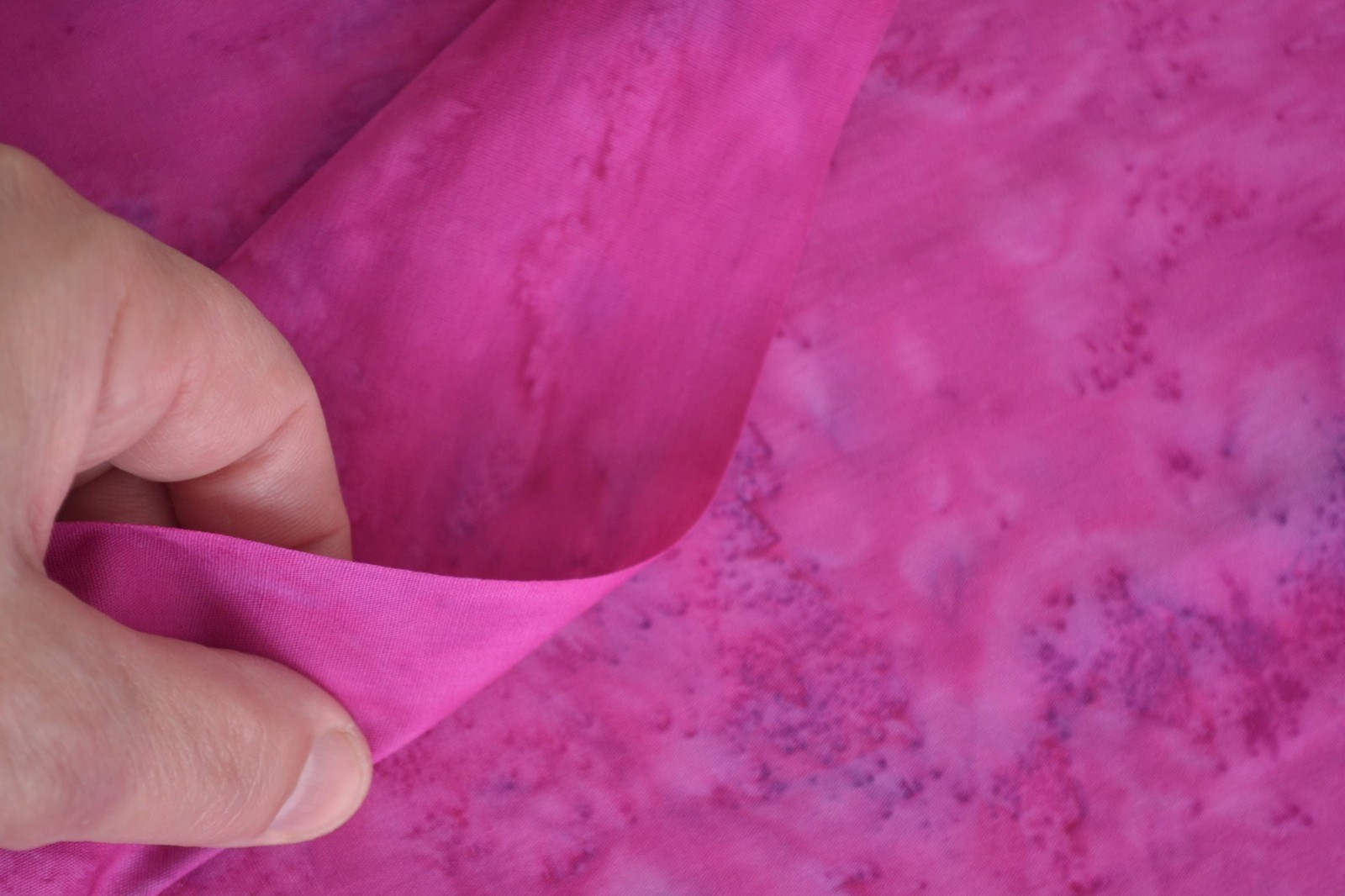 By 1/2 Yd, Hot-Pink & Purple Batik, Indonesia, Hoffman/1895-72, Magenta, B467