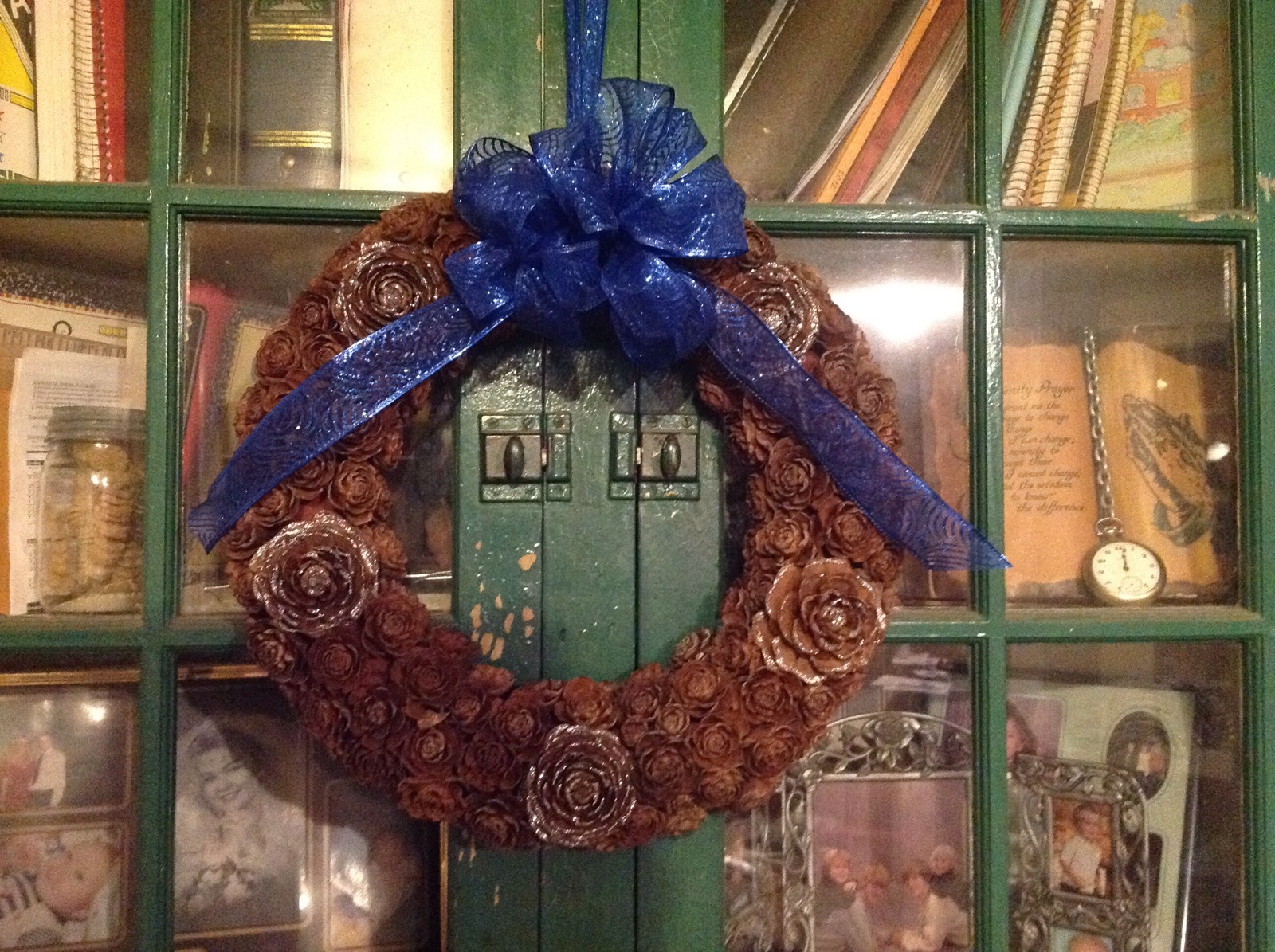 100 Cedar medium/Large cedar rose pine cone Wood Rustic Wedding Flowers Wooden