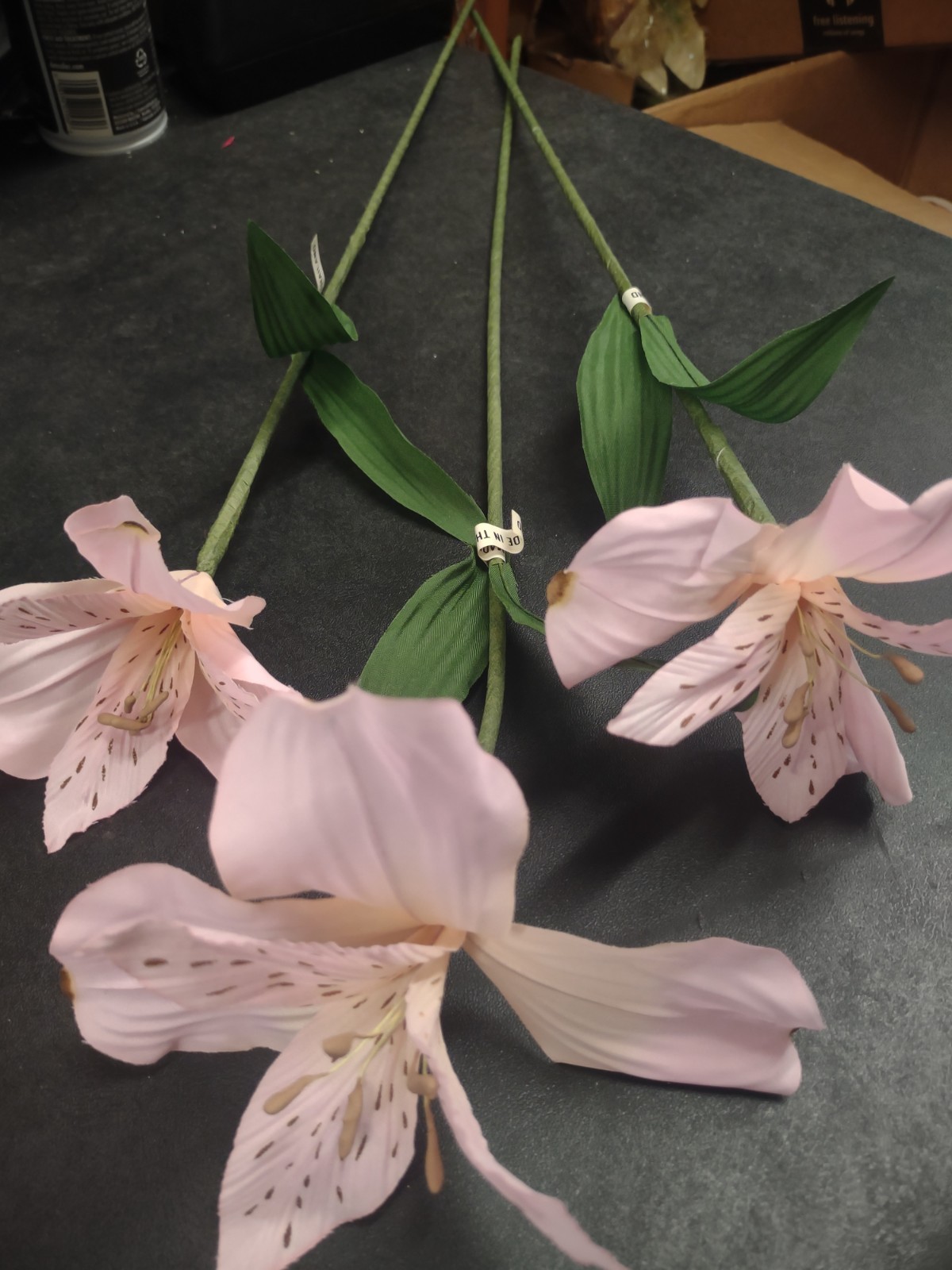 3/Set Vintage Stems: Jumbo Alstroemeria, 6″ Bloom, Silk Peruvian Lily/Alstro 18″