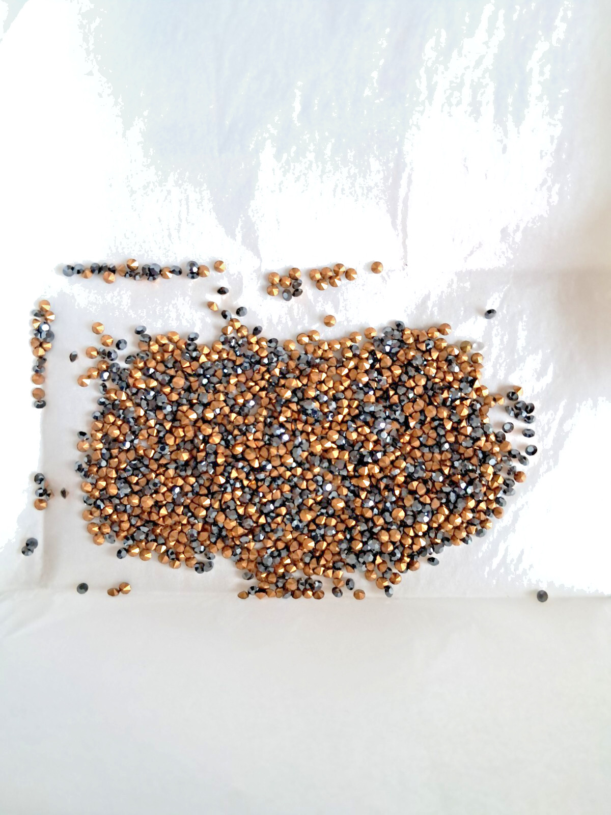 1440 PRECIOSA MACHINE-CUT RHINESTONES, 18 PP, JET HEMATITE/FOILED